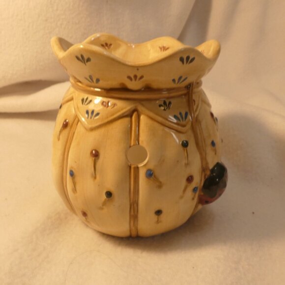Yankee Candle CottageCore Wax Tart Warmer Pin Cushion Sewing Quilting Country - Picture 2 of 8